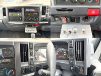 いすゞエルフ冷凍車（冷蔵車）小型（2t・3t）[写真40]