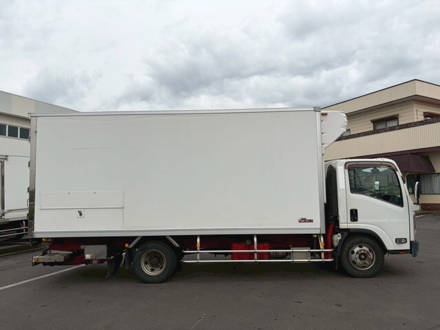 いすゞエルフ冷凍車（冷蔵車）小型（2t・3t）[写真09]