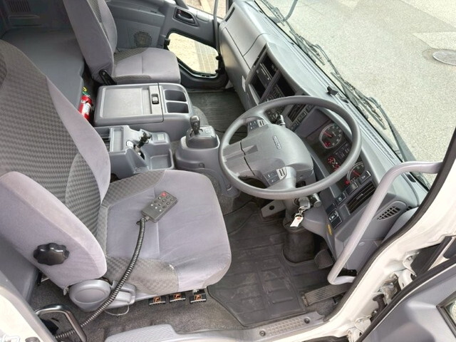 いすゞフォワード平ボディ増トン（6t・8t）[写真17]