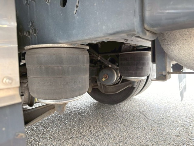 いすゞフォワード平ボディ増トン（6t・8t）[写真06]