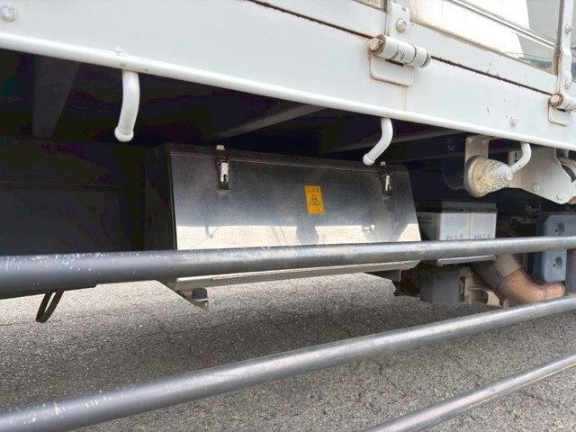 いすゞフォワード平ボディ増トン（6t・8t）[写真09]