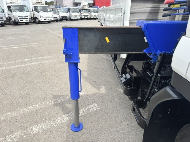 いすゞフォワードクレーン4段中型（4t）[写真16]