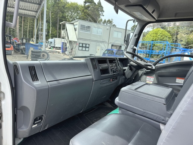 いすゞフォワードクレーン4段中型（4t）[写真32]