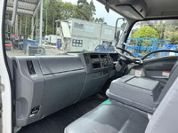 いすゞフォワードクレーン4段中型（4t）[写真33]