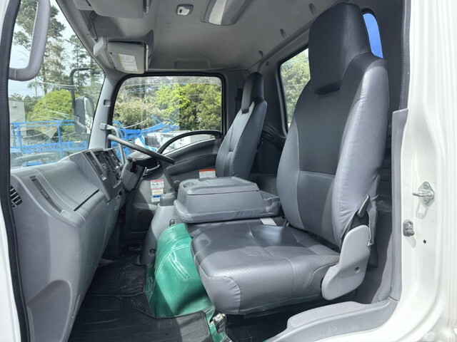 いすゞフォワードクレーン4段中型（4t）[写真33]