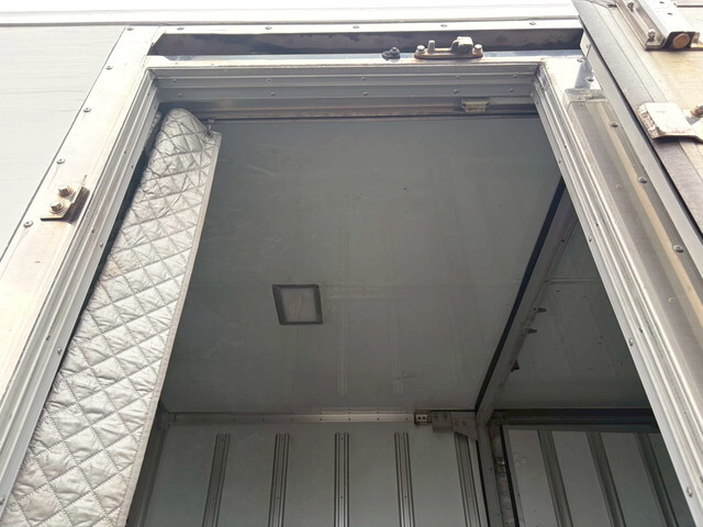 いすゞエルフ冷凍車（冷蔵車）小型（2t・3t）[写真21]