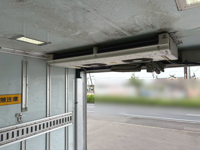 いすゞエルフ冷凍車（冷蔵車）小型（2t・3t）[写真26]