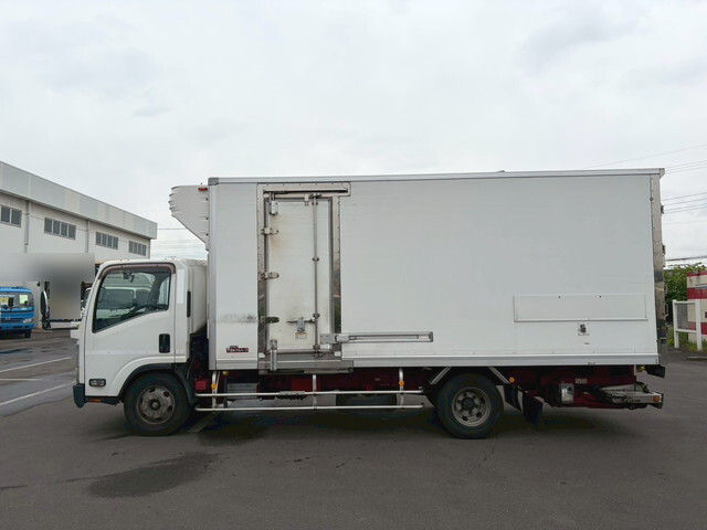 いすゞエルフ冷凍車（冷蔵車）小型（2t・3t）[写真06]