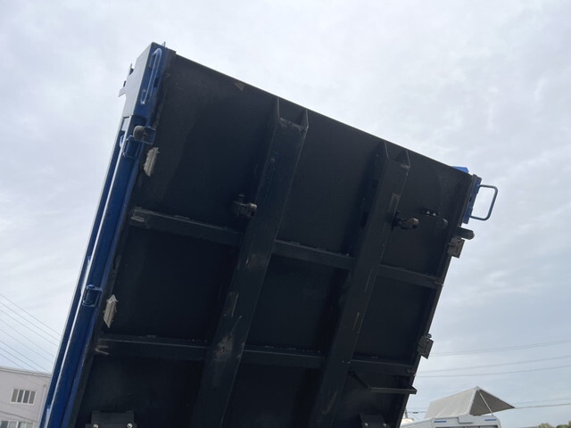 いすゞエルフダンプ小型（2t・3t）[写真13]