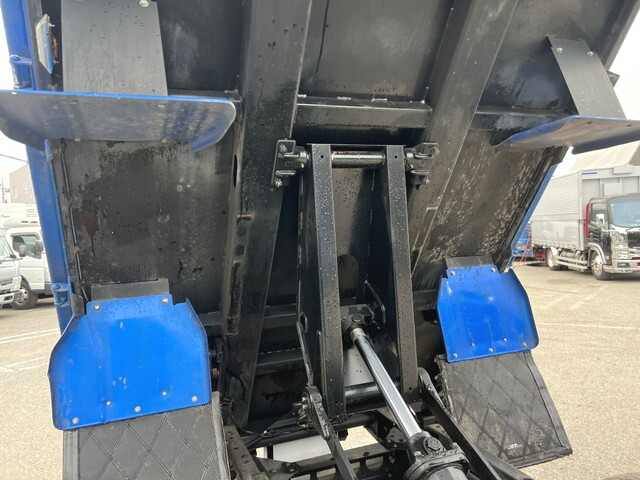 いすゞエルフダンプ小型（2t・3t）[写真14]