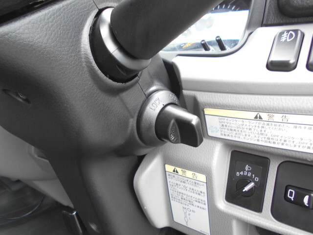 三菱ふそうキャンターダンプ小型（2t・3t）[写真37]