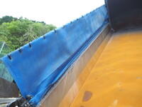 UDトラックスクオンダンプ大型（10t）[写真20]