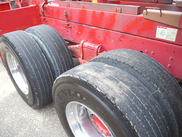 UDトラックスクオンダンプ大型（10t）[写真23]