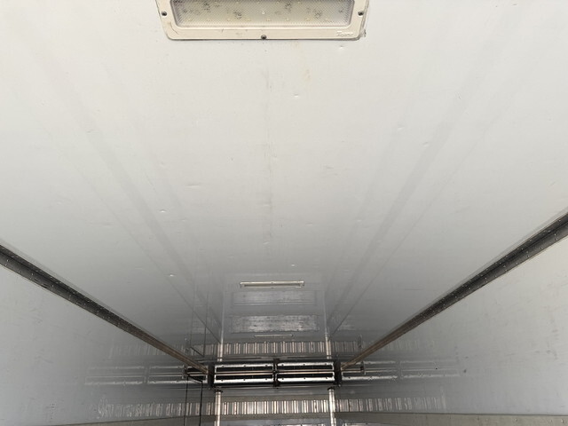 いすゞギガ冷凍車（冷蔵車）大型（10t）[写真12]