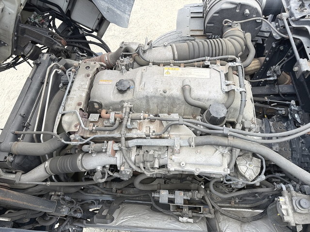 いすゞギガ冷凍車（冷蔵車）大型（10t）[写真18]