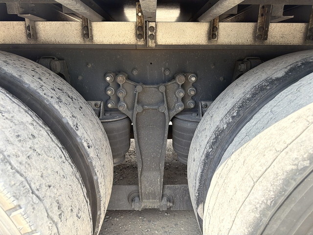 いすゞギガ冷凍車（冷蔵車）大型（10t）[写真25]