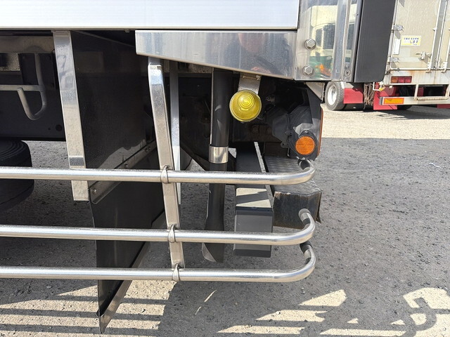 いすゞギガ冷凍車（冷蔵車）大型（10t）[写真26]