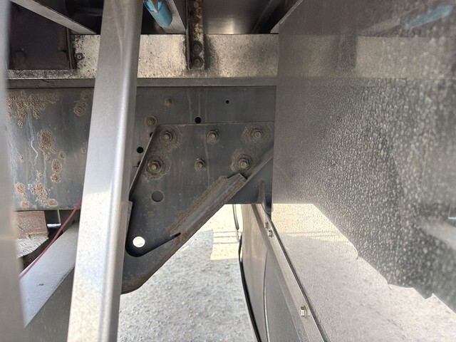 いすゞギガ冷凍車（冷蔵車）大型（10t）[写真27]