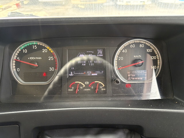 いすゞギガ冷凍車（冷蔵車）大型（10t）[写真35]