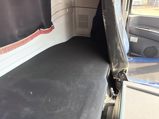 いすゞギガ冷凍車（冷蔵車）大型（10t）[写真37]