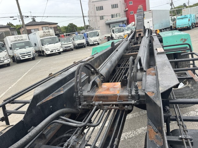 日野プロフィアコンテナ専用車大型（10t）[写真12]