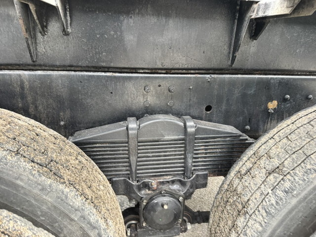 日野プロフィアコンテナ専用車大型（10t）[写真20]