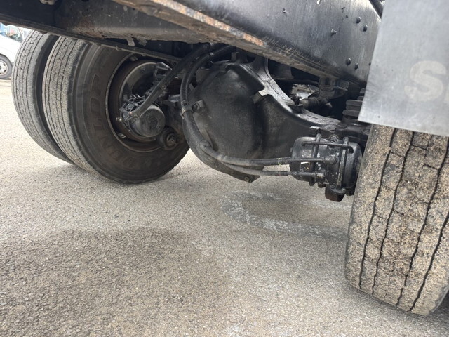 日野プロフィアコンテナ専用車大型（10t）[写真21]