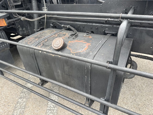 日野プロフィアコンテナ専用車大型（10t）[写真22]