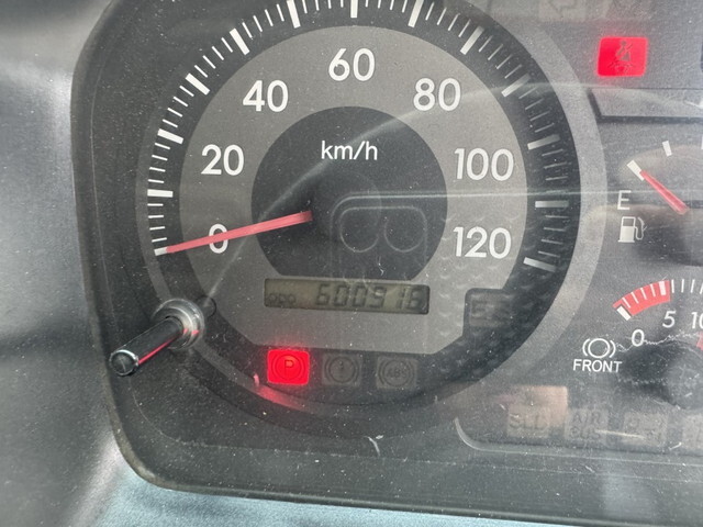 日野プロフィアコンテナ専用車大型（10t）[写真24]