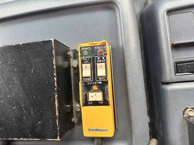 日野プロフィアコンテナ専用車大型（10t）[写真29]