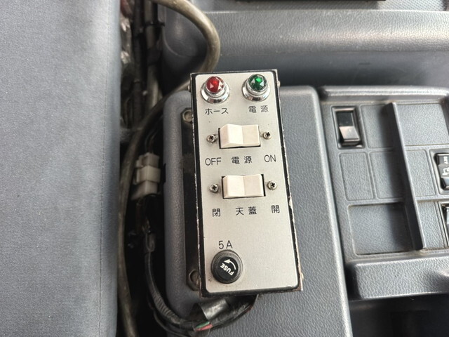 日野プロフィアコンテナ専用車大型（10t）[写真30]