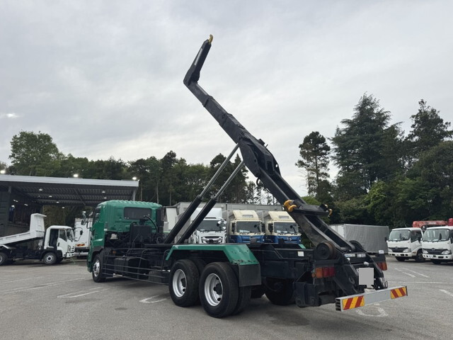 日野プロフィアコンテナ専用車大型（10t）[写真04]