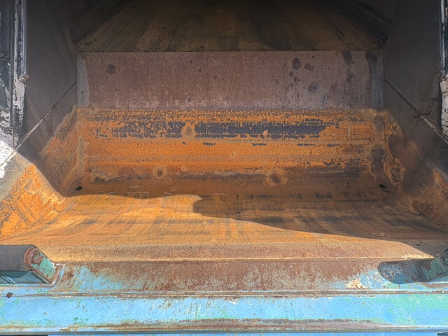 いすゞフォワードパッカー車（塵芥車）増トン（6t・8t）[写真10]