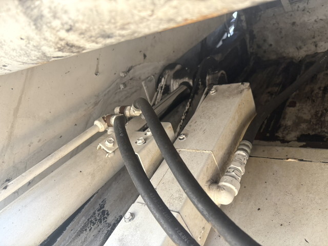 いすゞフォワードパッカー車（塵芥車）増トン（6t・8t）[写真12]