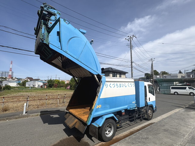 いすゞフォワードパッカー車（塵芥車）増トン（6t・8t）[写真16]