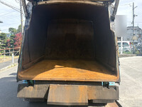 いすゞフォワードパッカー車（塵芥車）増トン（6t・8t）[写真19]