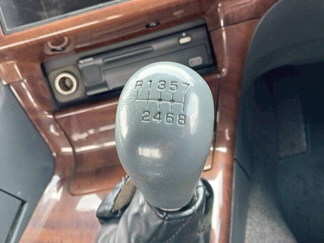 三菱ふそうスーパーグレート平床式トレーラー大型（10t）[写真23]