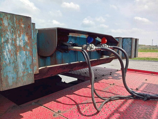 三菱ふそうスーパーグレート平床式トレーラー大型（10t）[写真30]