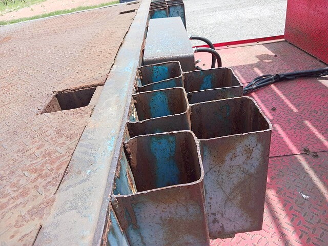 三菱ふそうスーパーグレート平床式トレーラー大型（10t）[写真31]