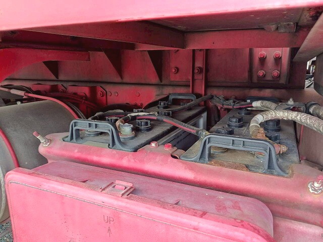 三菱ふそうスーパーグレート平床式トレーラー大型（10t）[写真05]