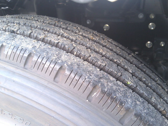 日野デュトロ平ボディ小型（2t・3t）[写真12]