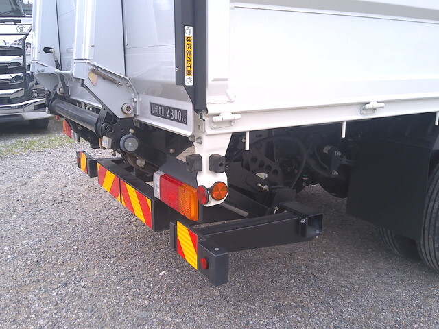 日野デュトロ平ボディ小型（2t・3t）[写真20]