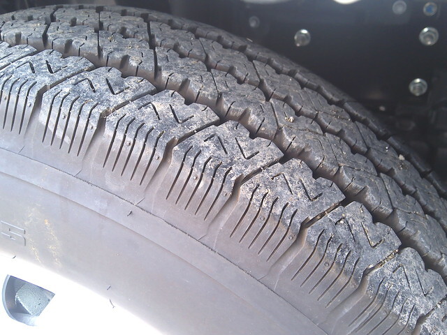 日野デュトロ平ボディ小型（2t・3t）[写真12]