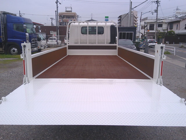 日野デュトロ平ボディ小型（2t・3t）[写真19]