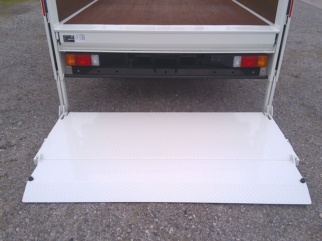 日野デュトロ平ボディ小型（2t・3t）[写真25]