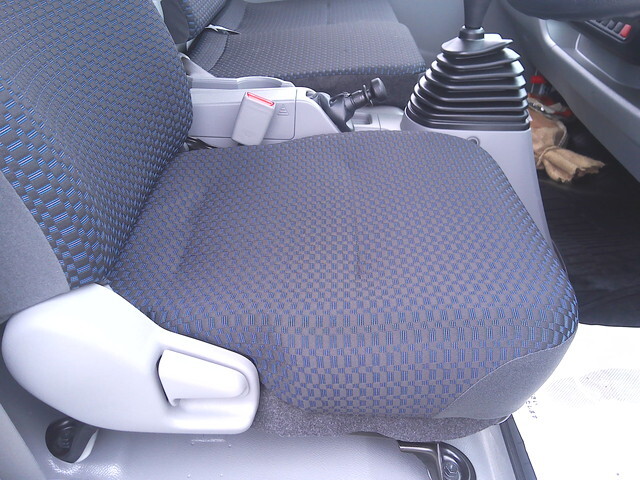 日野デュトロ平ボディ小型（2t・3t）[写真28]