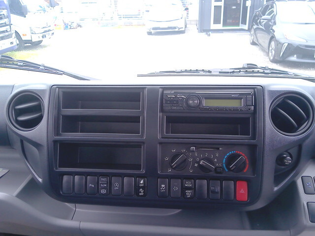 日野デュトロ平ボディ小型（2t・3t）[写真33]