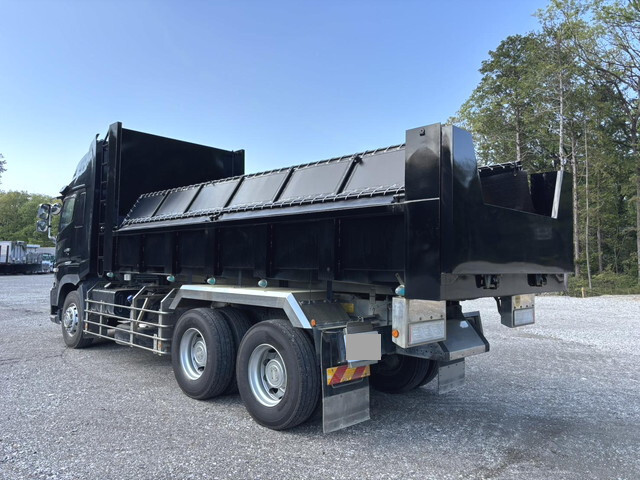 日野プロフィアダンプ大型（10t）[写真02]