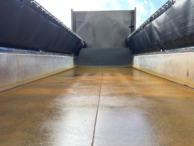 日野プロフィアダンプ大型（10t）[写真09]