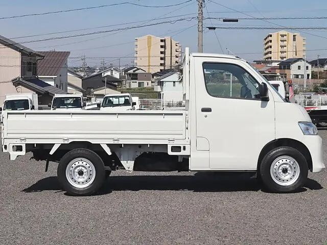 マツダボンゴ平ボディ小型（2t・3t）[写真05]